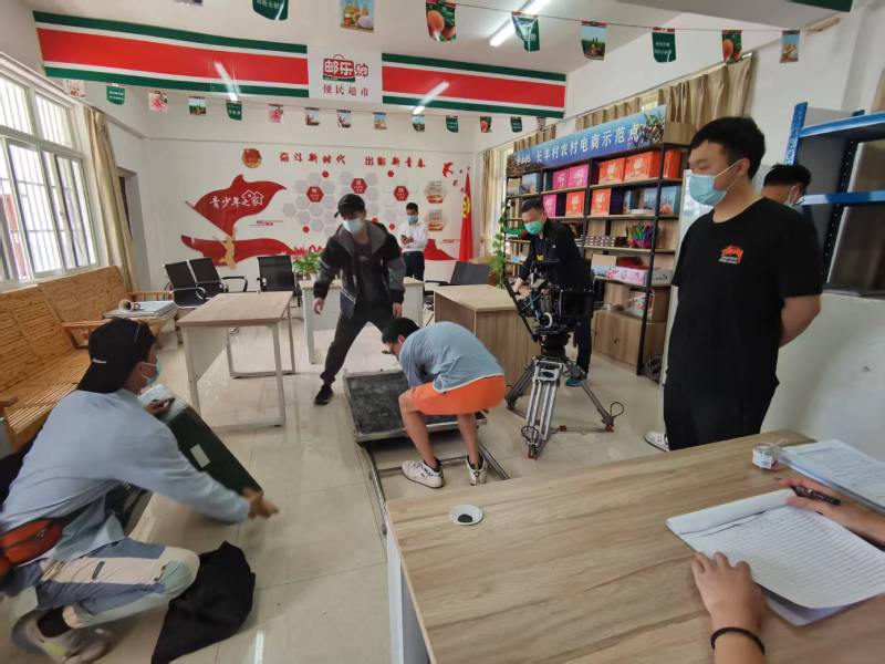芷江广告片拍摄公司：极简主义践行者，少即是多的视觉哲学